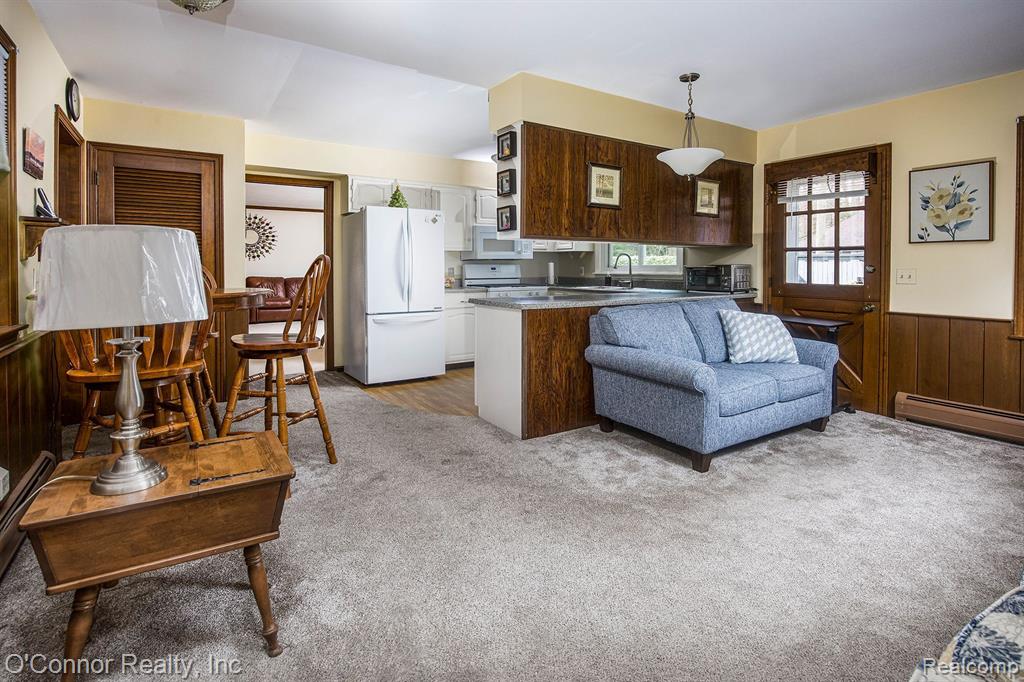 4291 QUAKER HILL Drive, Fort Gratiot, MI 48059 — Photo 11
