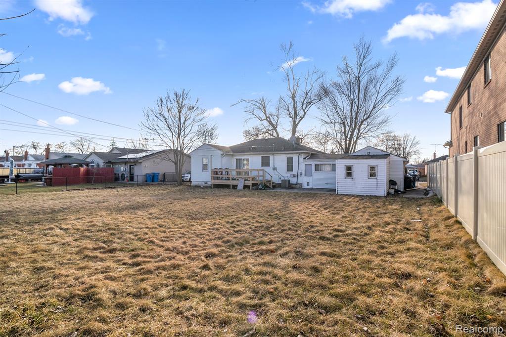 6500 N VERNON Street, Dearborn Heights, MI 48127 — Photo 30