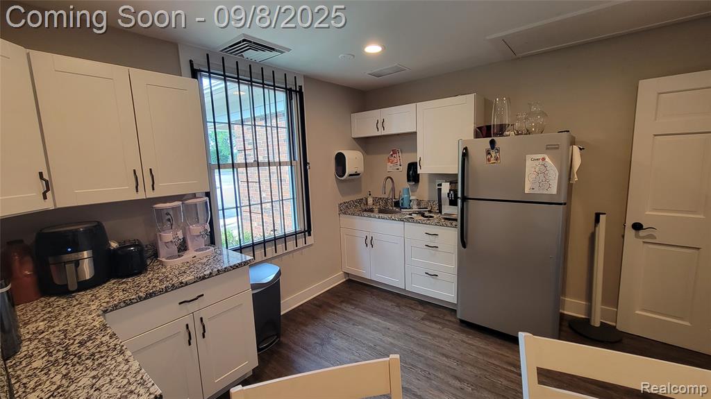 39475 Ann Arbor Road E, Plymouth, MI 48170 — Photo 25