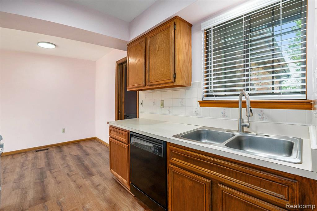 5434 Bowden Court, Warren, MI 48091 — Photo 10