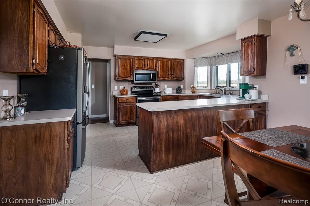7978 Frith Road, Columbus, MI — Photo 10