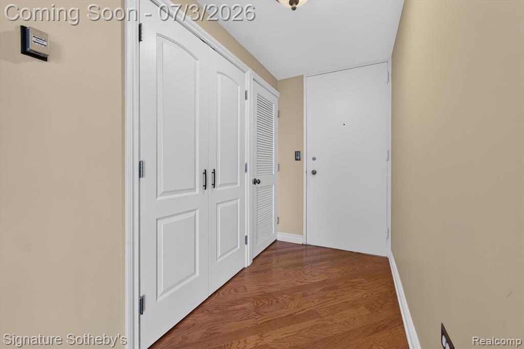 1300 E Lafayette Street, 912, Detroit, MI 48207 — Photo 29