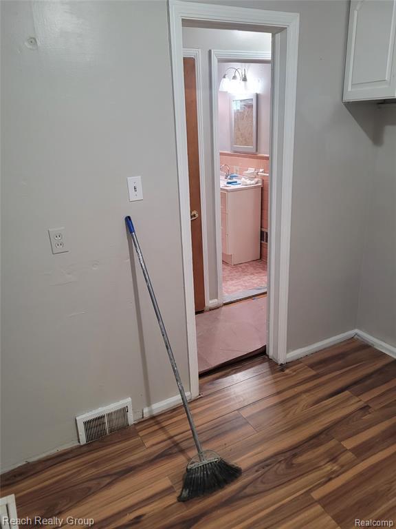 6166 Lodewyck Street, Detroit, MI 48224 — Photo 2