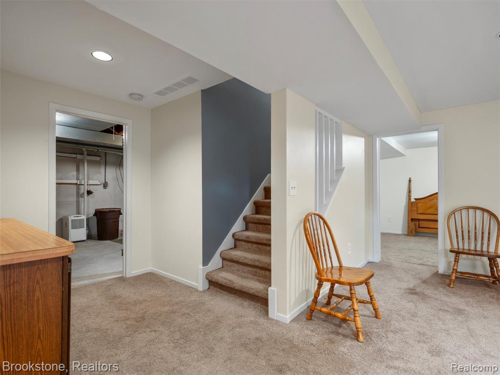 1652 S Hill Circle, Bloomfield Hills, MI 48304 — Photo 27