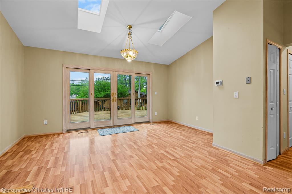 6785 GRASSLAND Avenue, West Bloomfield, MI 48324 — Photo 7