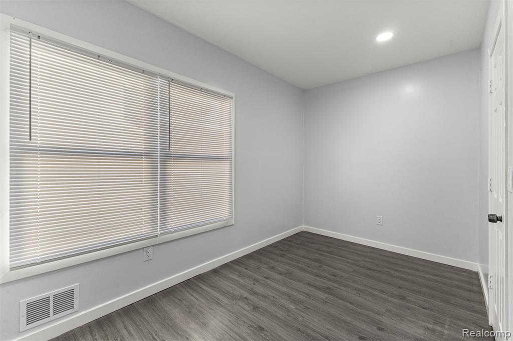 7007 Joy Road, Detroit, MI 48204 — Photo 16