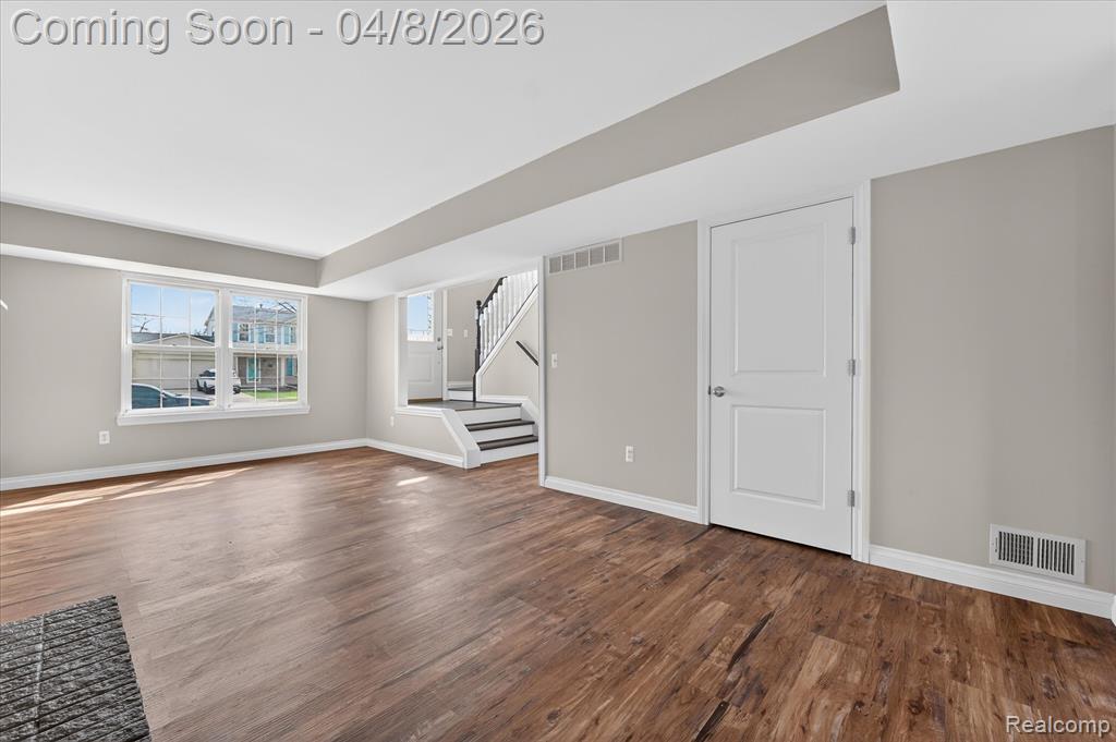22184 Derby Road, Woodhaven, MI 48183 — Photo 9