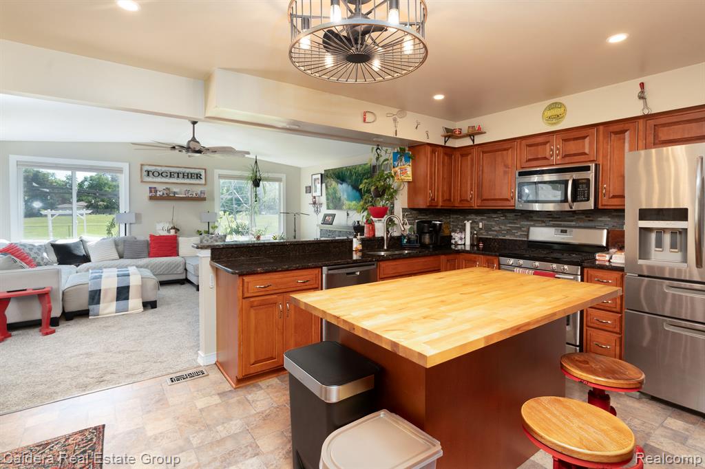 41024 Paign Drive Drive, Sterling Heights, MI 48313 — Photo 5