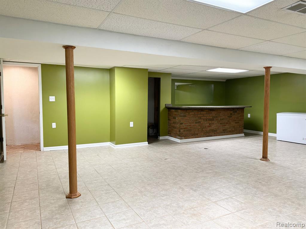 8126 Mills Street, Taylor, MI 48180 — Photo 35