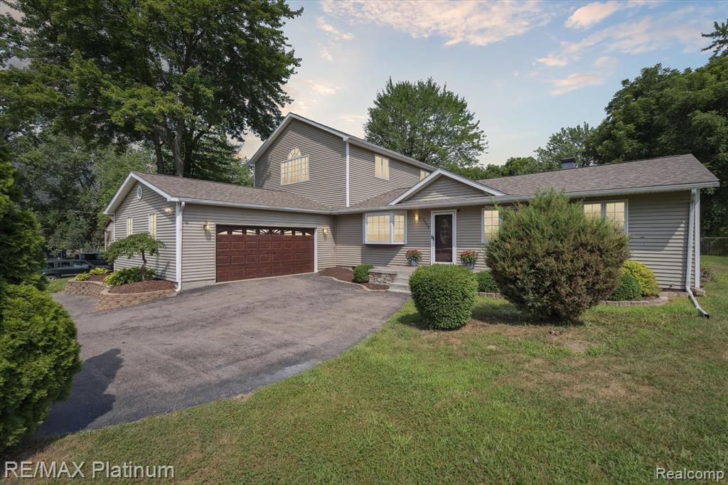 3302 Rolston Road, Linden, MI 48430 — front exterior