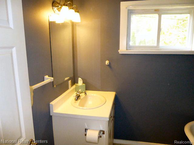 630 W University Drive, Rochester, MI 48307 — Photo 6