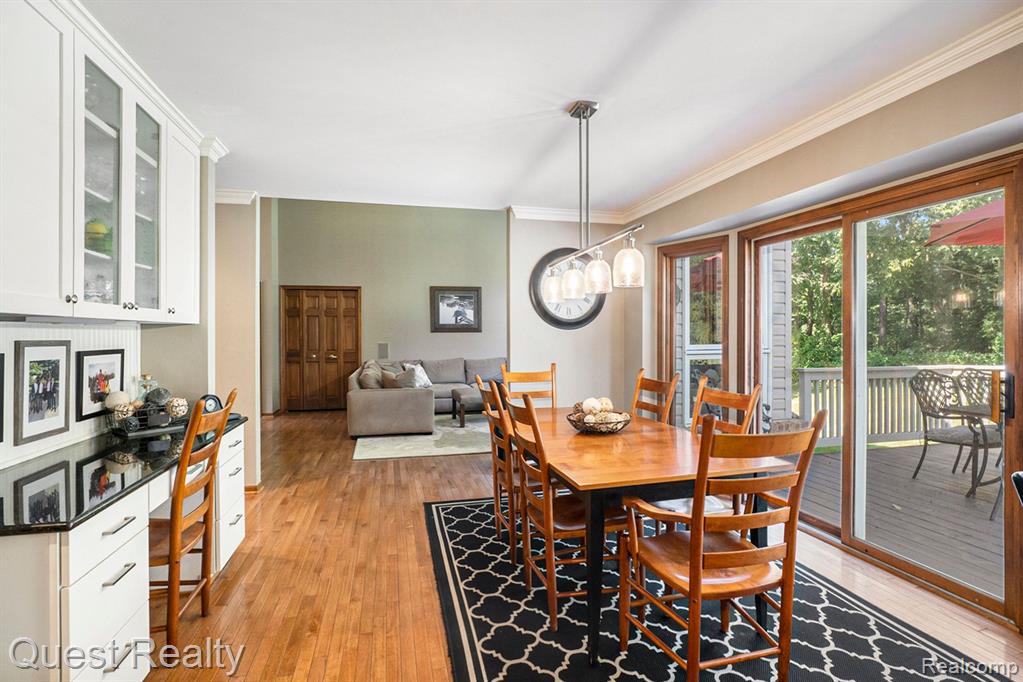 5780 GARNET Circle, Clarkston, MI 48348 — Photo 11