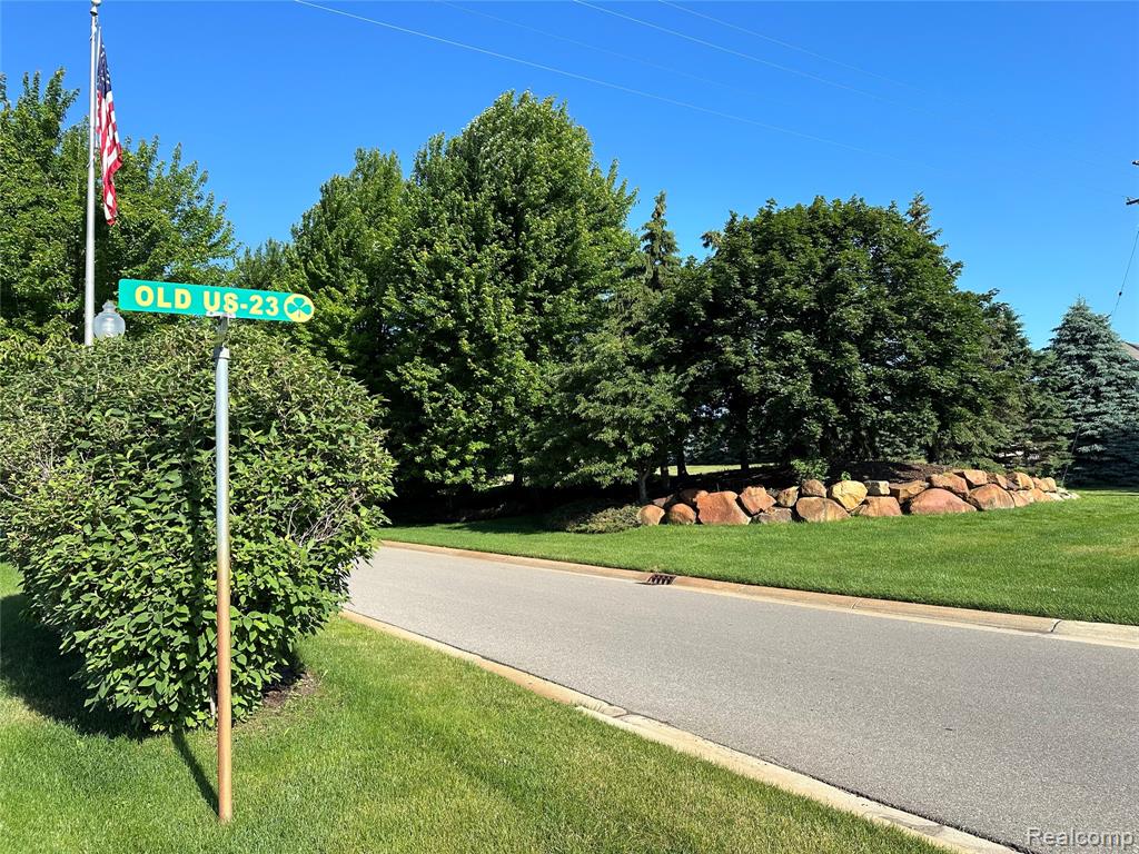 68 Donegal Court, Fenton, MI 48430 — Photo 3
