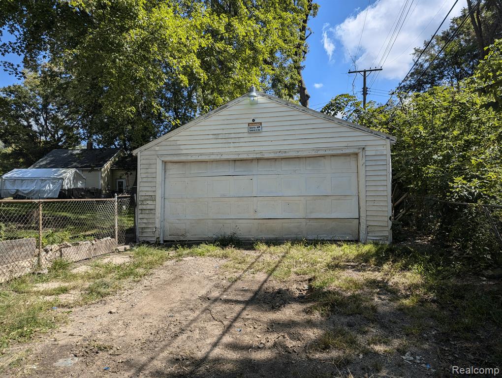 69 W RUTGERS Avenue, Pontiac, MI 48340 — Photo 8