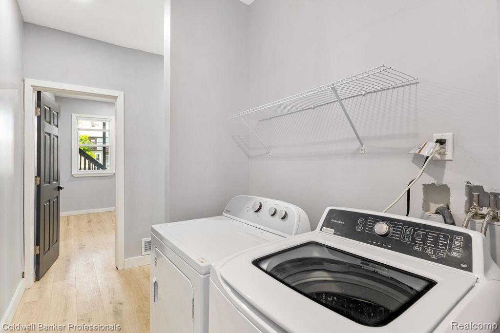635 HAGUE-2W Street, Detroit, MI 48202 — Photo 15
