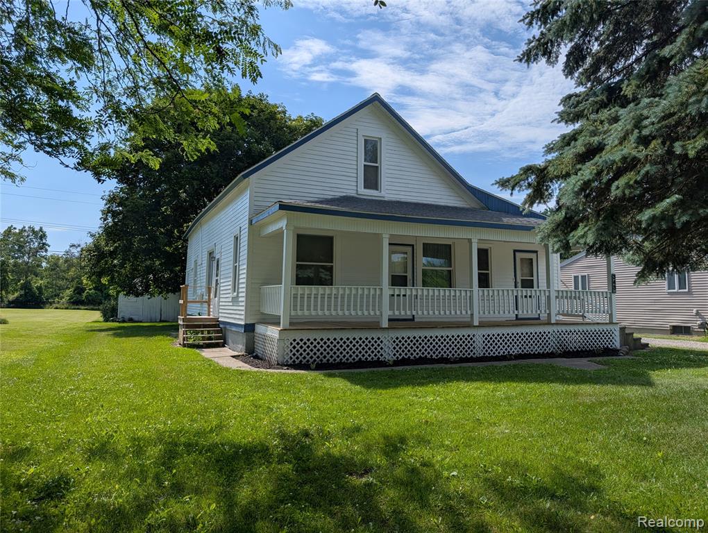 343 S Silver Street, Bad Axe, MI 48413 — Photo 2