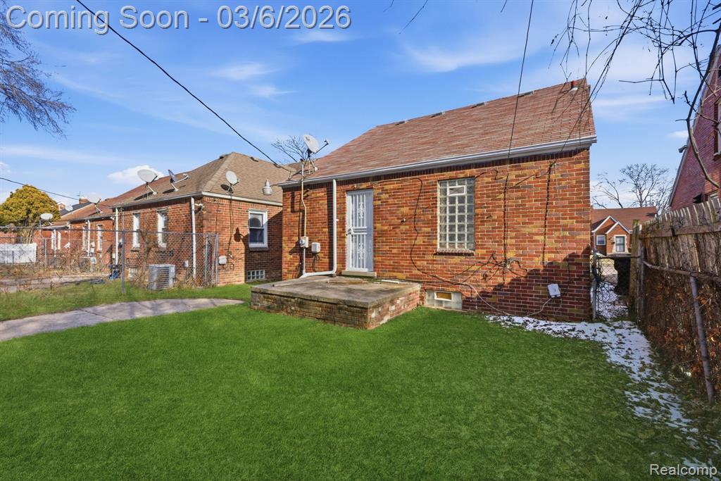 10947 Roxbury Street, Detroit, MI 48224 — Photo 28