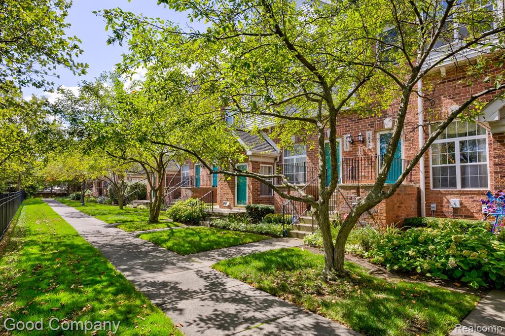 1846 Campau Farms Circle, 120, Detroit, MI 48207 — Photo 34