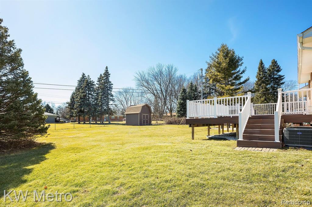 55 BOYKEN Road, Rochester Hills, MI 48307 — Photo 37