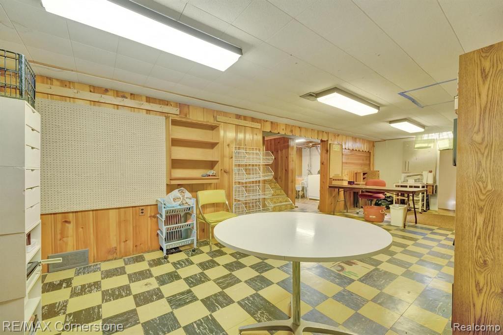 500 N LEONA Avenue, Garden City, MI — Photo 24