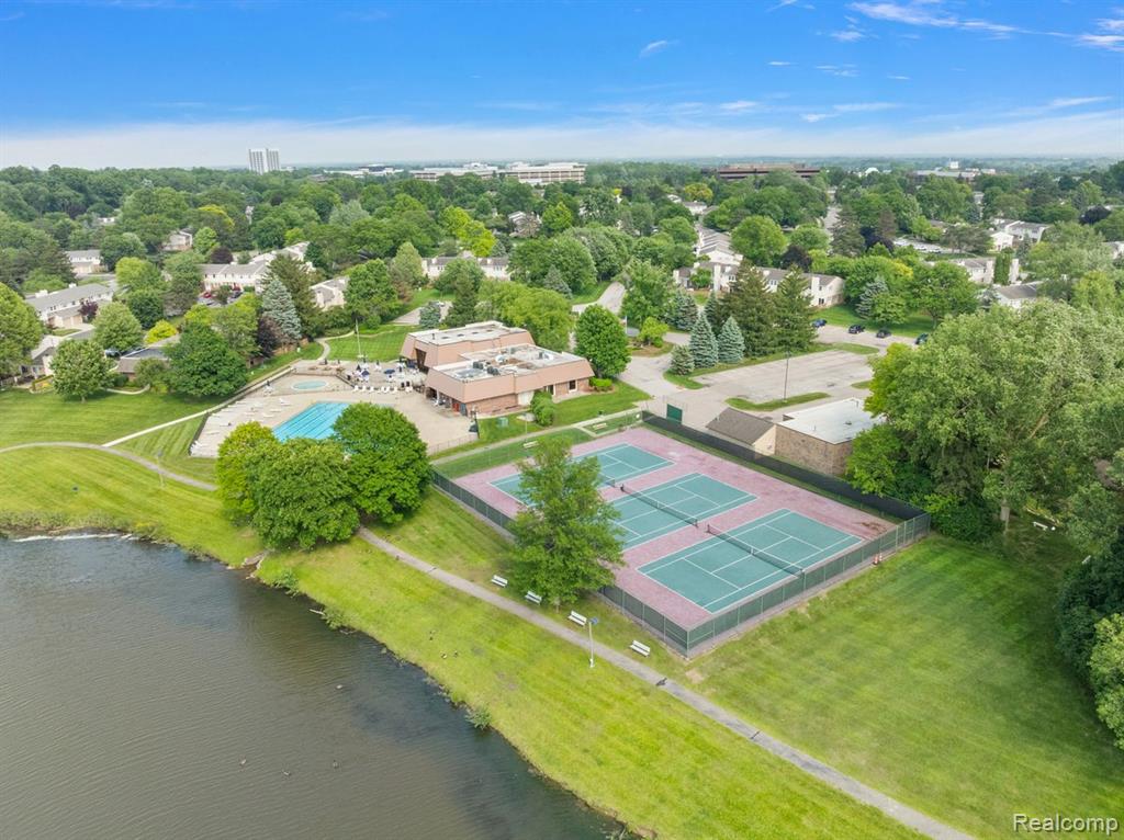 5078 BUCKINGHAM, Troy, MI 48098 — Photo 32