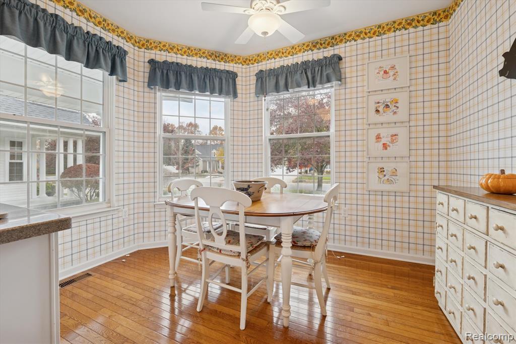 4035 Hillsdale Drive, Auburn Hills, MI 48326 — Photo 19