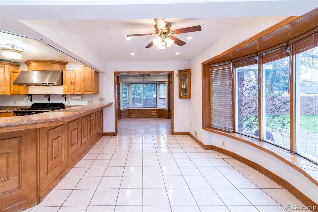 30000 Oakgrove Street, Saint Clair Shores, MI 48082 — Photo 34