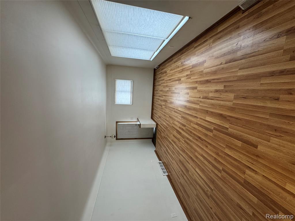 8309 Potomac Street, Center Line, MI 48015 — Photo 3