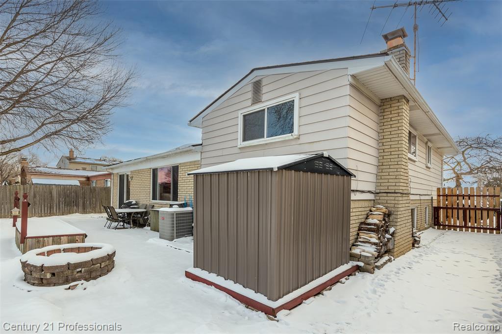 4939 Duchess Drive, Sterling Heights, MI 48310 — Photo 53