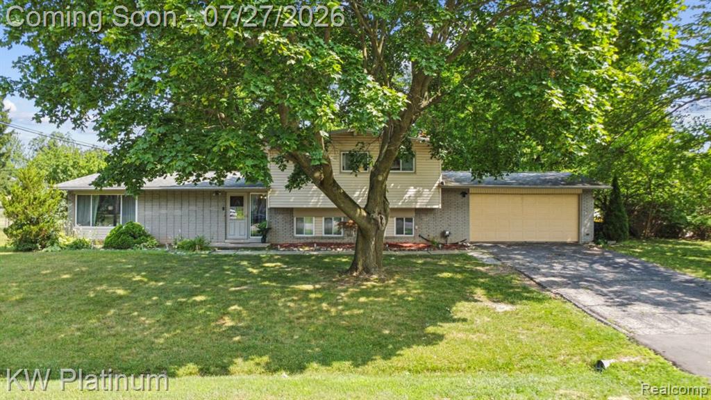 32312 W Wayburn Street, Farmington, MI 48334