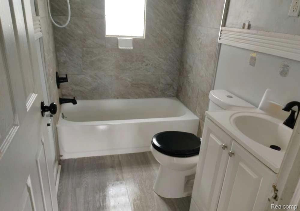 8458 Brace Street, Detroit, MI 48228 — Photo 11