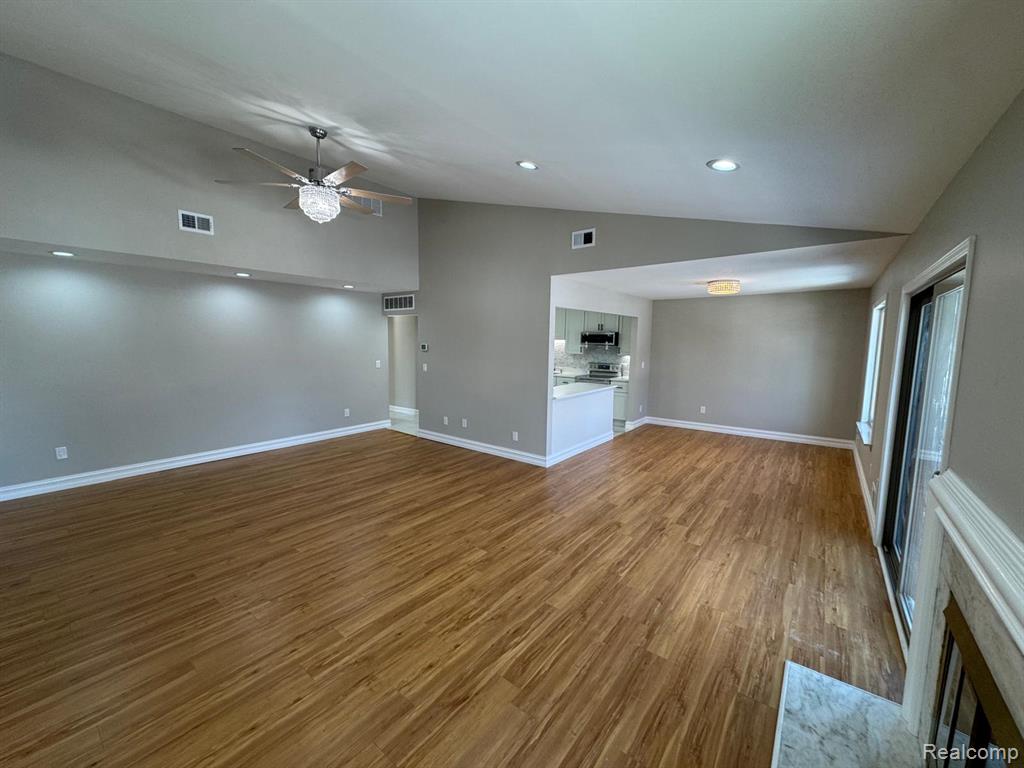 7490 S Brynmawr Court, West Bloomfield, MI — Photo 8