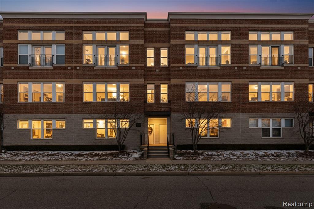 72 Clinton Street, Mount Clemens, MI 48043 — front exterior