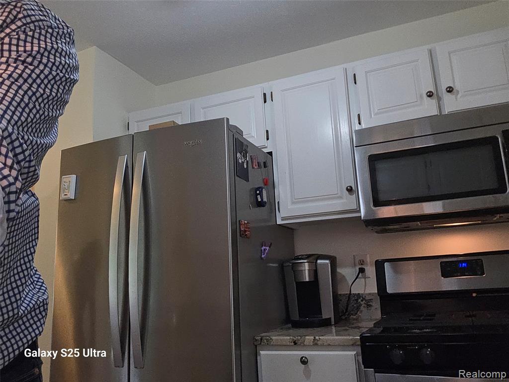 7098 Saint Charles Place, Kalamazoo, MI 49009 — Photo 15