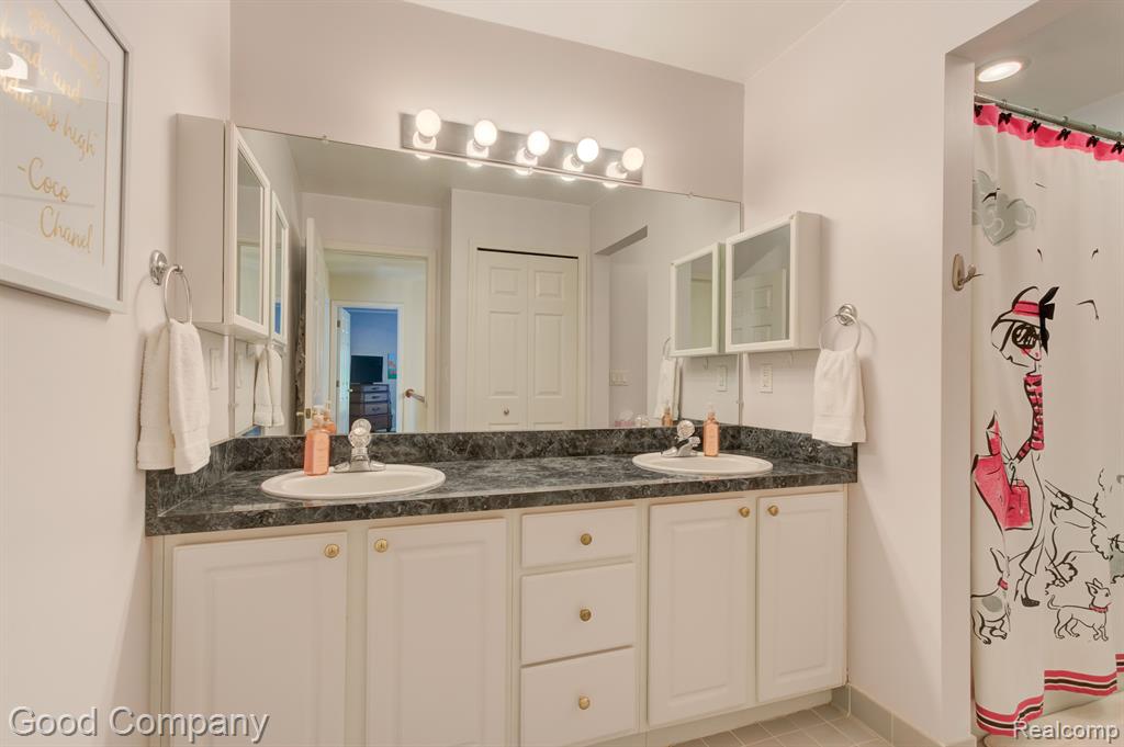 51250 W HILLS Drive, Plymouth, MI 48170 — Photo 41