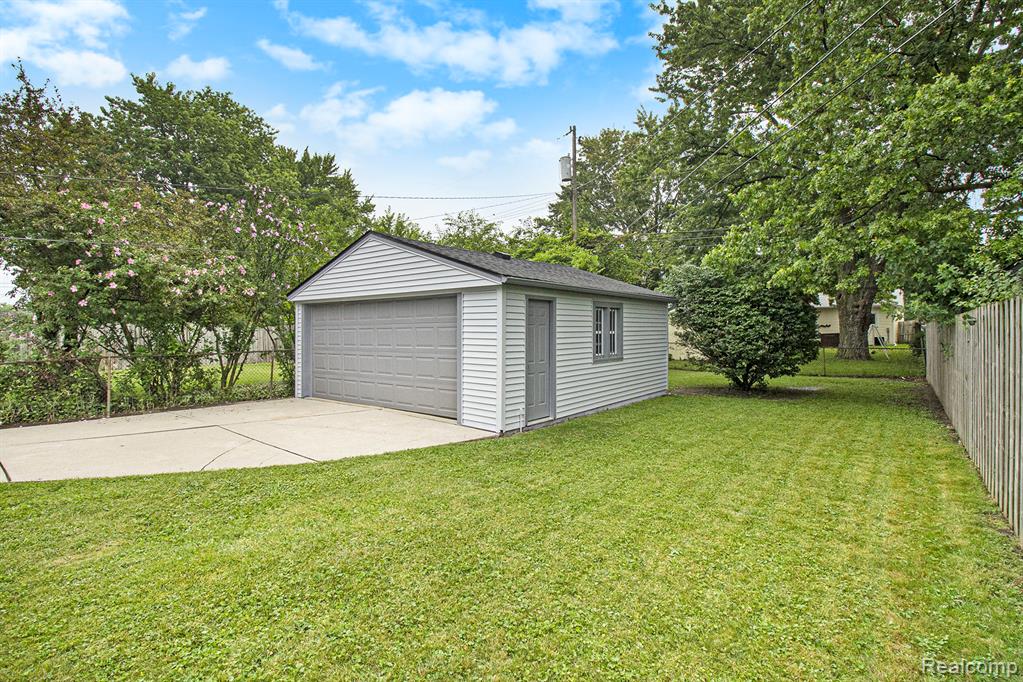 8105 Syracuse Street, Taylor, MI 48180 — Photo 30