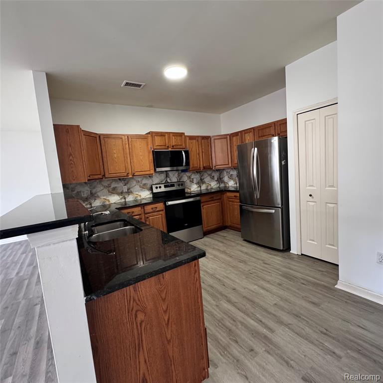 4067 ELIZABETH Avenue, Canton, MI 48188 — Photo 16