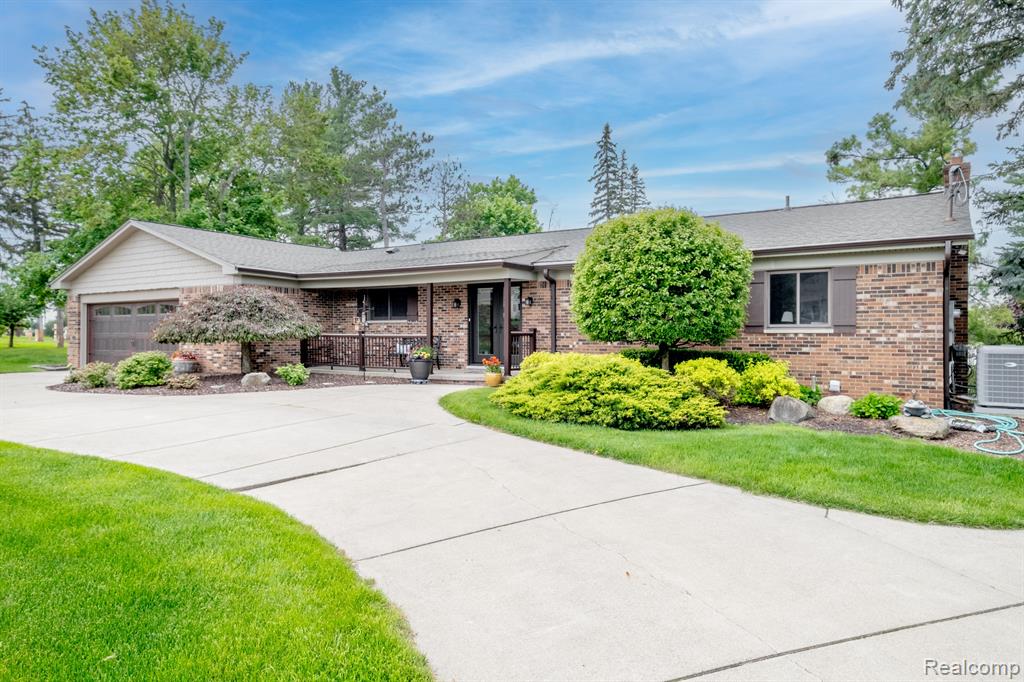 7488 DRIFTWOOD Drive, Fenton, MI 48430 — Photo 29