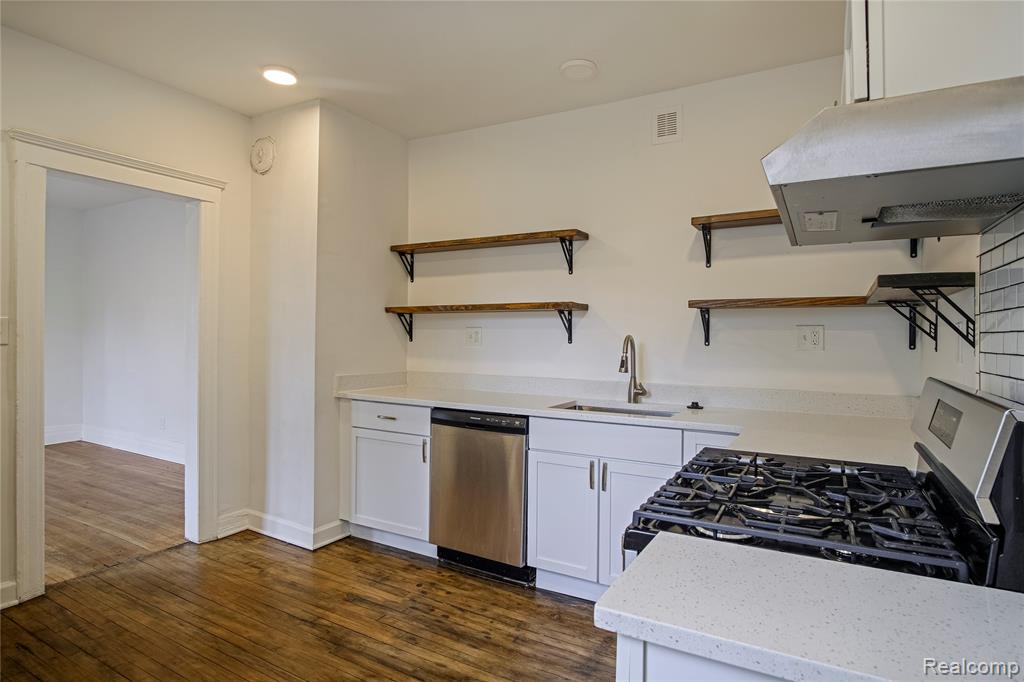 6224 Hecla Street, Detroit, MI 48208 — Photo 12
