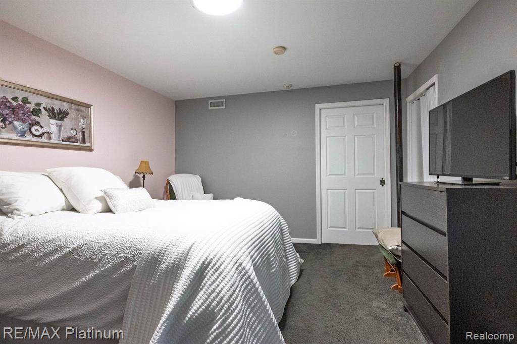 6103 SHADETREE Court, Howell, MI 48843 — Photo 29