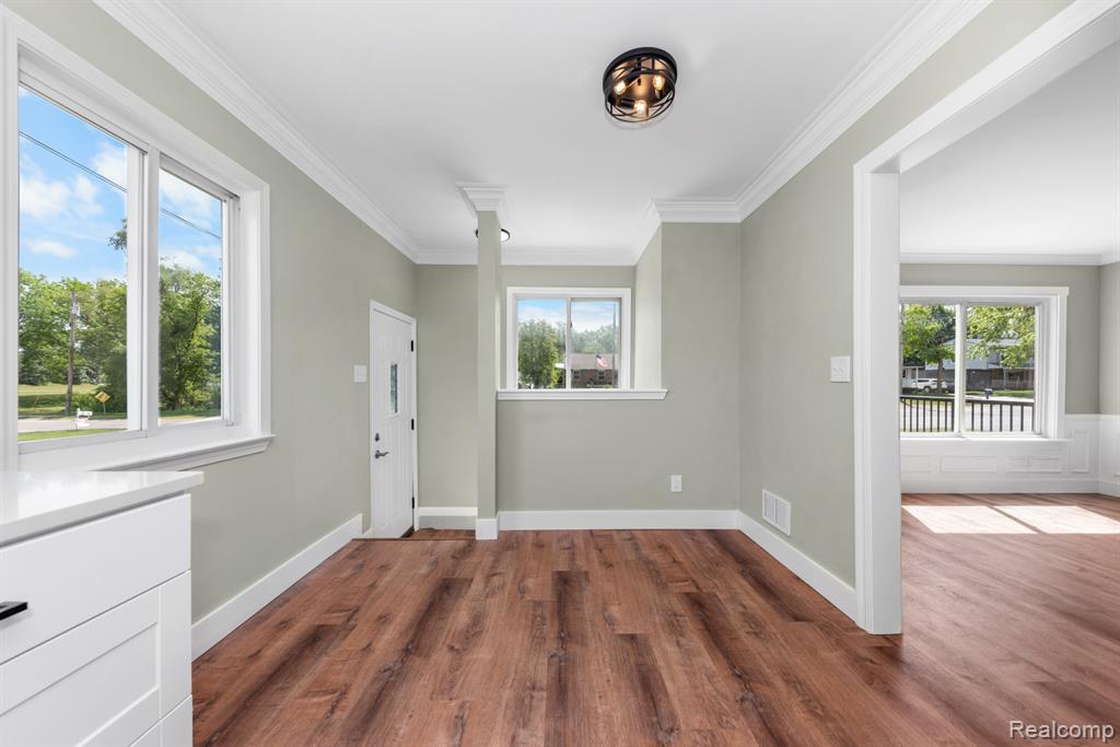 560 McMunn Street, South Lyon, MI 48178 — Photo 12