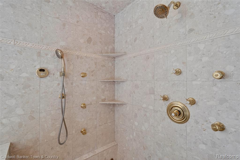 480 NAIRN Circle, Highland, MI — Photo 30