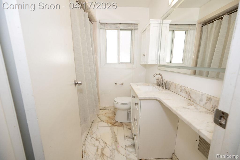 15389 Fenton, Redford, MI 48239 — Photo 10