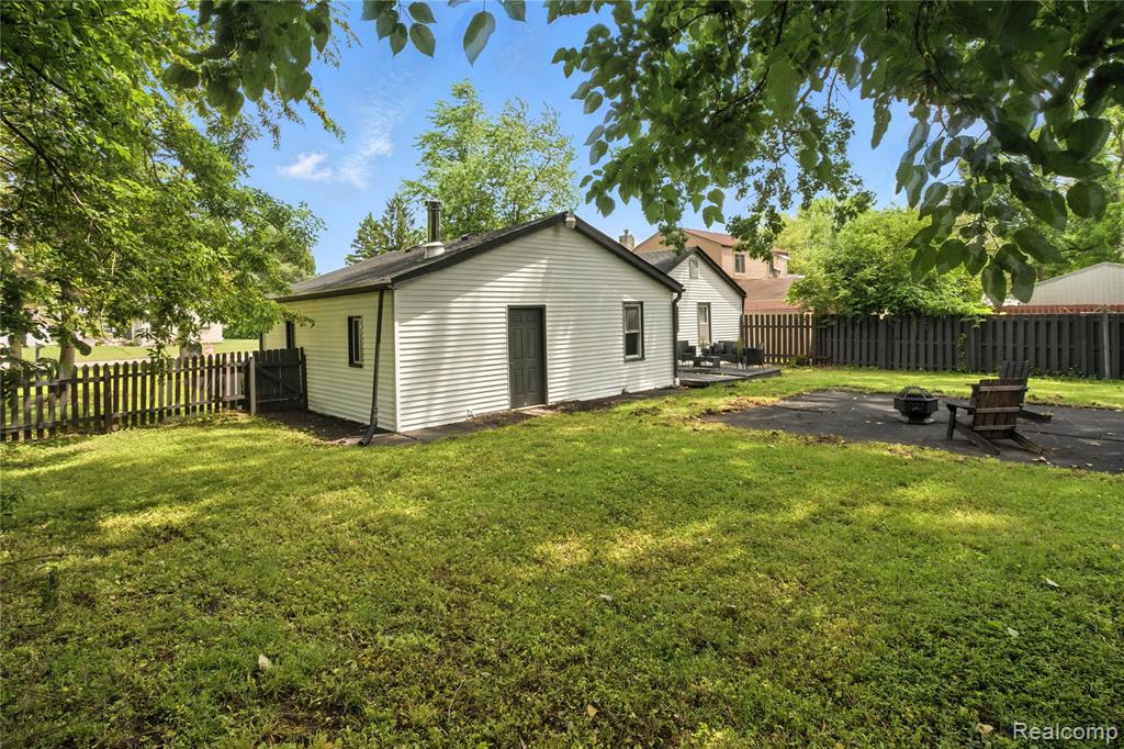 8411 Hugh Street, Westland, MI — Photo 3