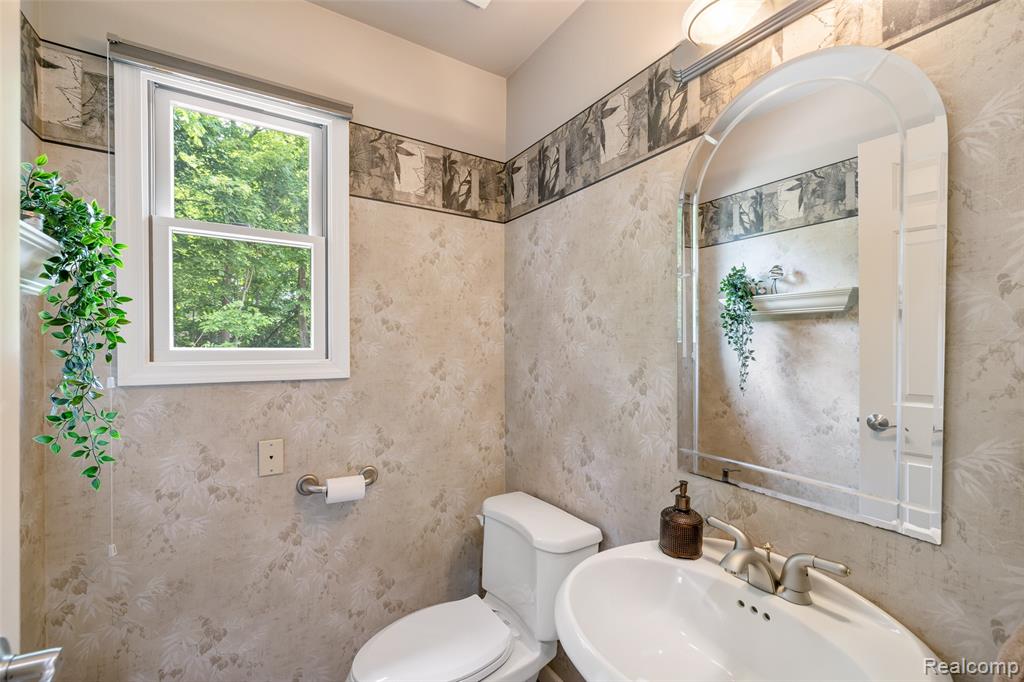 4230 Mill Lake Road, Lake Orion, MI — Photo 59