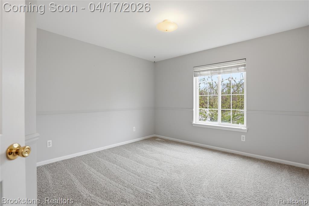 569 Cove View Drive, Waterford, MI 48327 — Photo 26