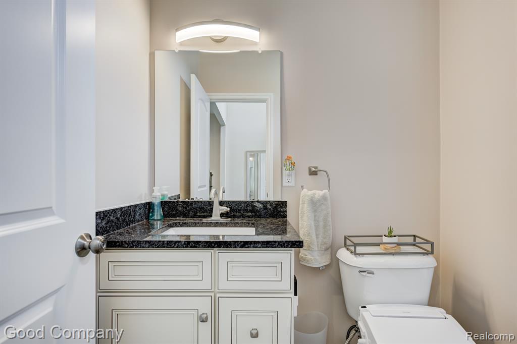 68 FAIRWOOD Street, Ferndale, MI 48220 — Photo 27