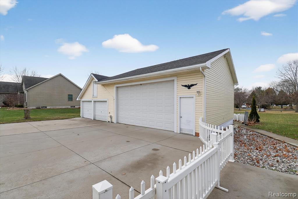 12995 Sweitzer Road, Carleton, MI 48117 — Photo 41