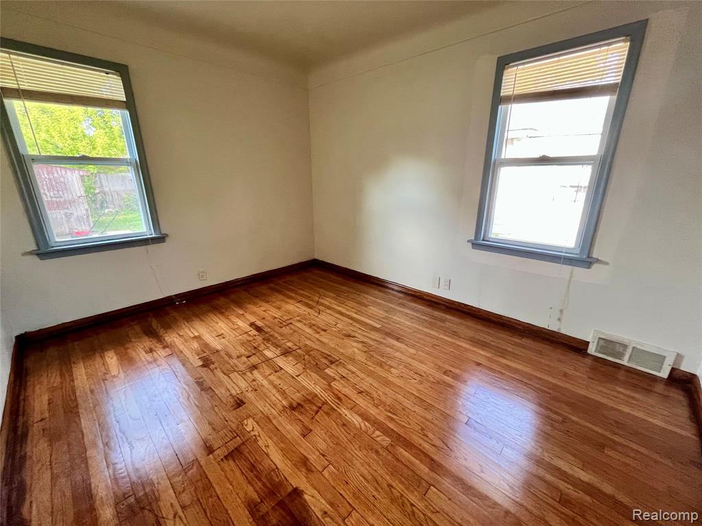 7201 Jackson Avenue, Warren, MI 48091 — Photo 7