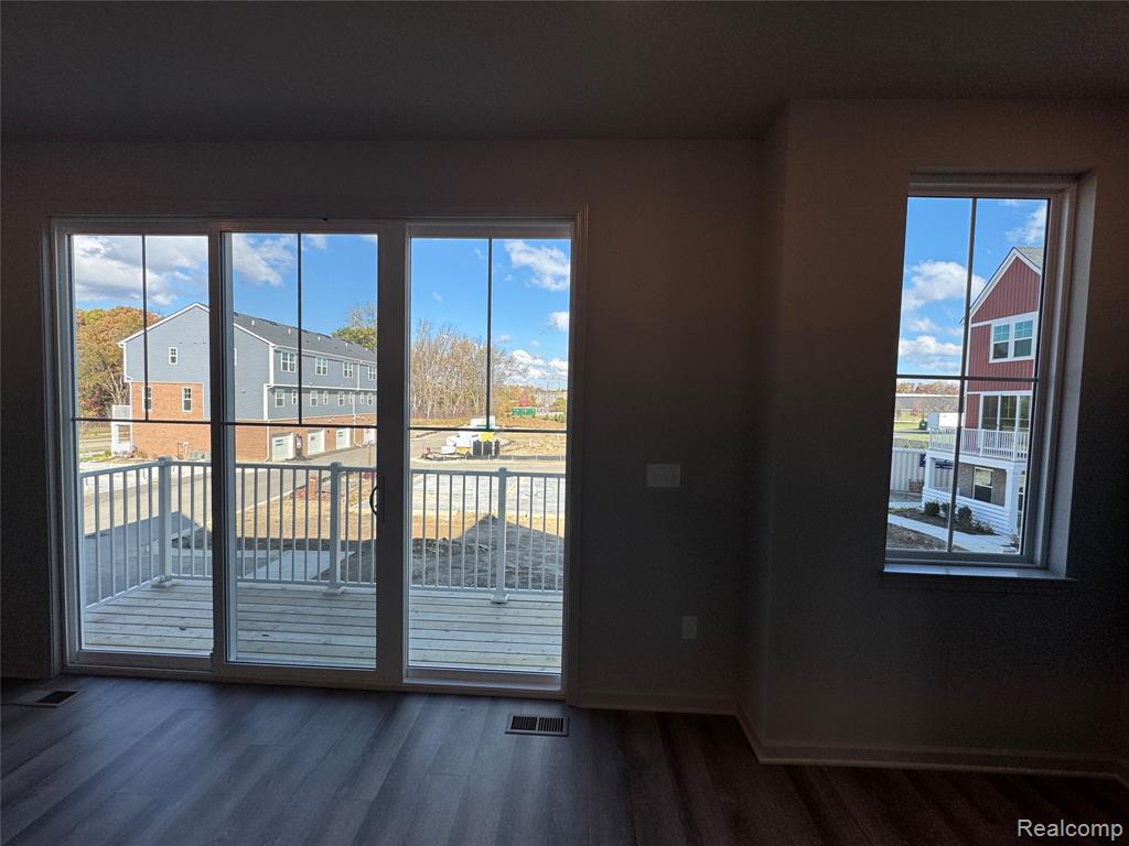 56054 Madison Lane, New Hudson, MI 48165 — Photo 19
